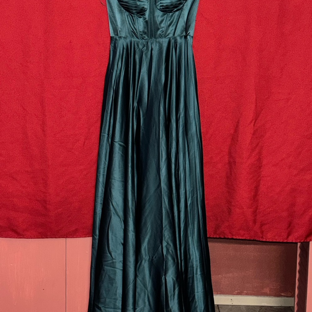 Elegant Teal Evening Gown